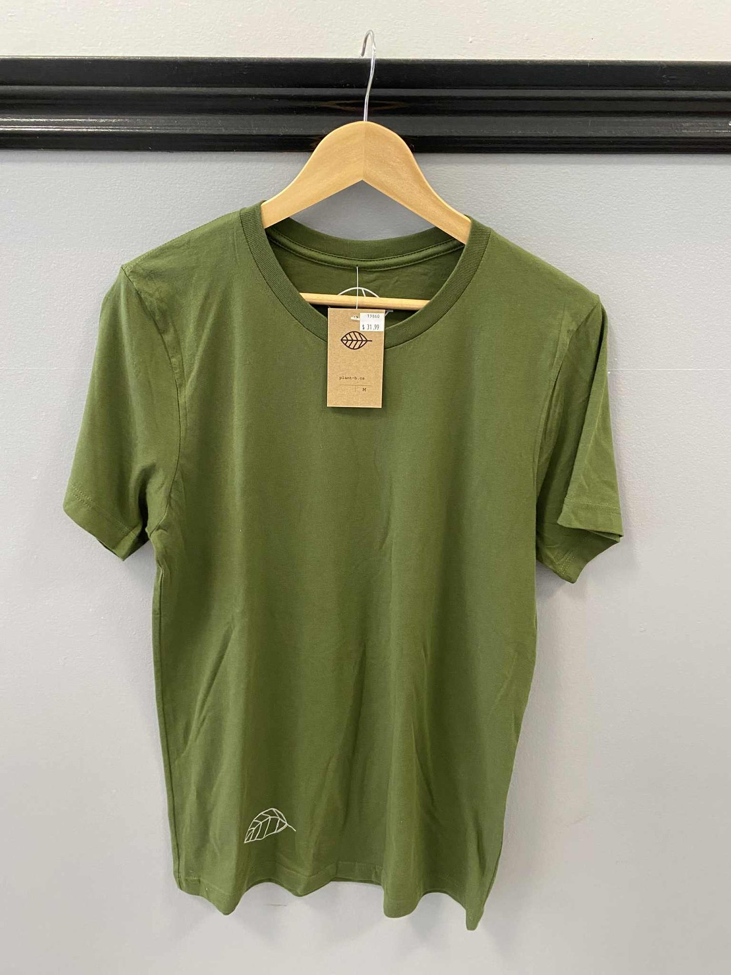 Short sleeve tee in olive green