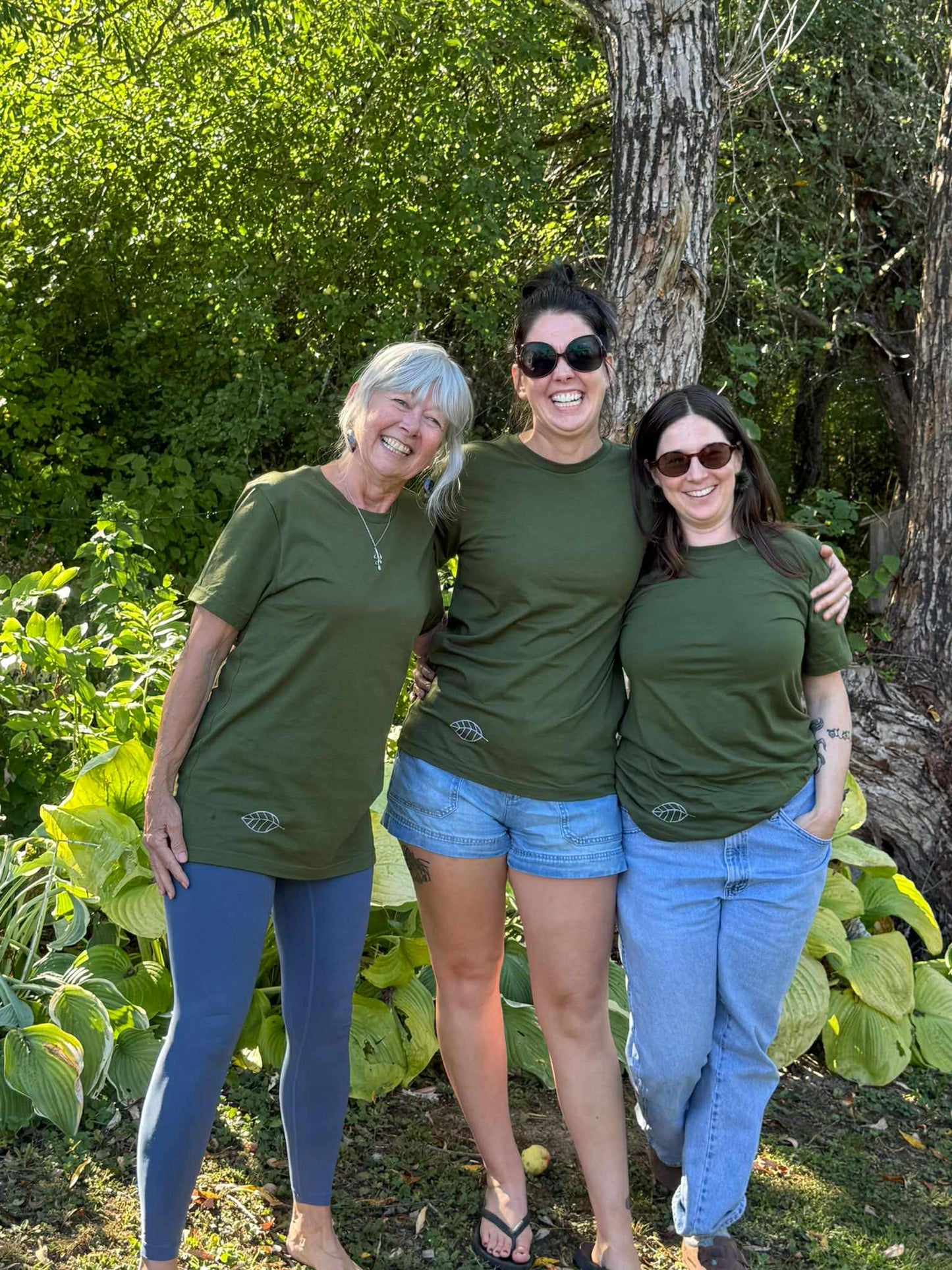 Short sleeve tee in olive green