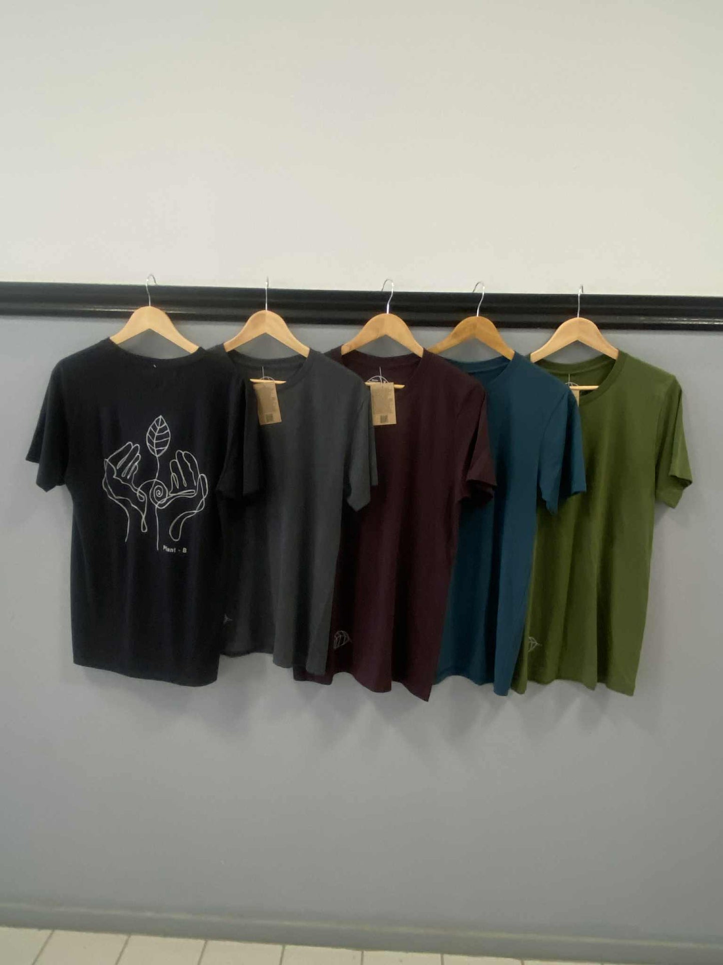 Short sleeve T-shirt in charcoal grey